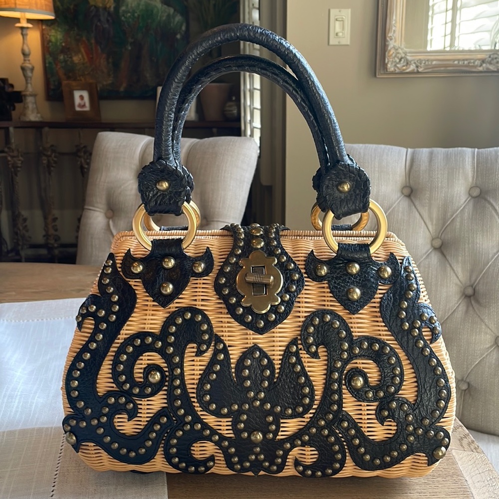 Isabella Fiore picnic wicker bag